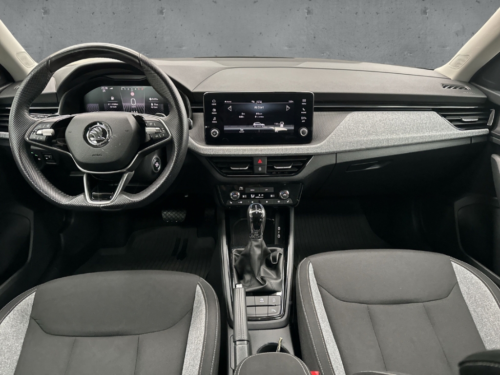 Fahrzeugabbildung SKODA Kamiq Selection 1.0 TSI DSG LED VC SHZ PDC Alu App