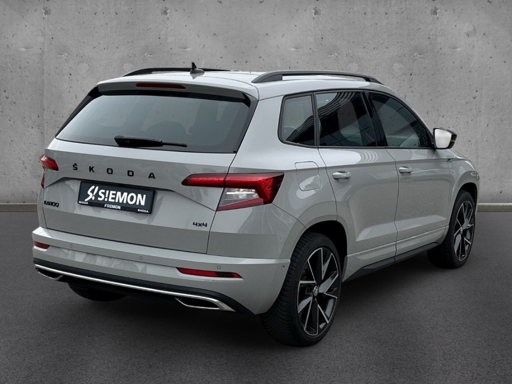 Fahrzeugabbildung SKODA Karoq TDI 4x4 DSG Sportline AHK Pano Navi 360°