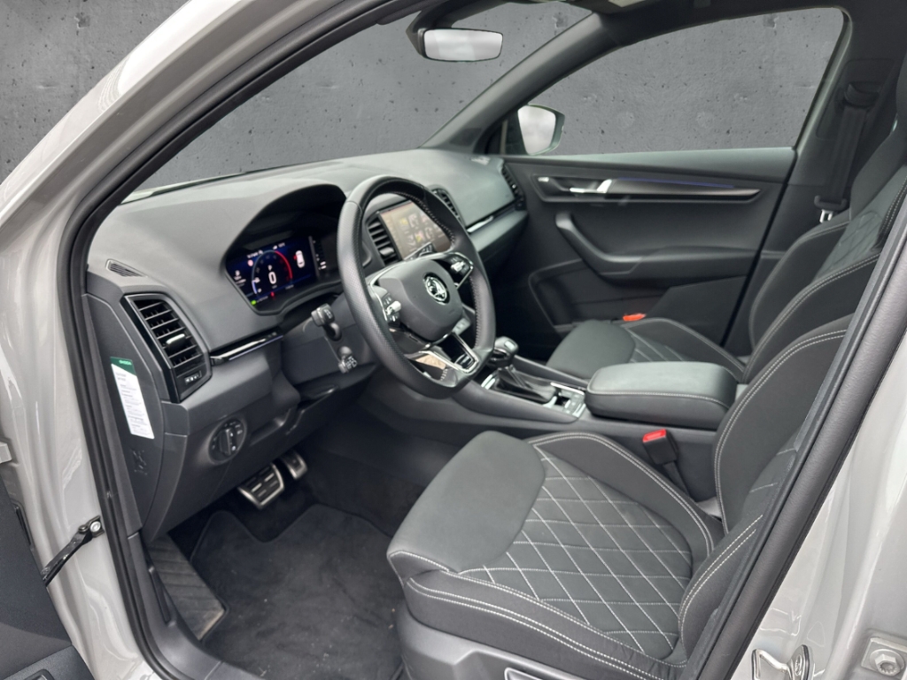 Fahrzeugabbildung SKODA Karoq TDI 4x4 DSG Sportline AHK Pano Navi 360°