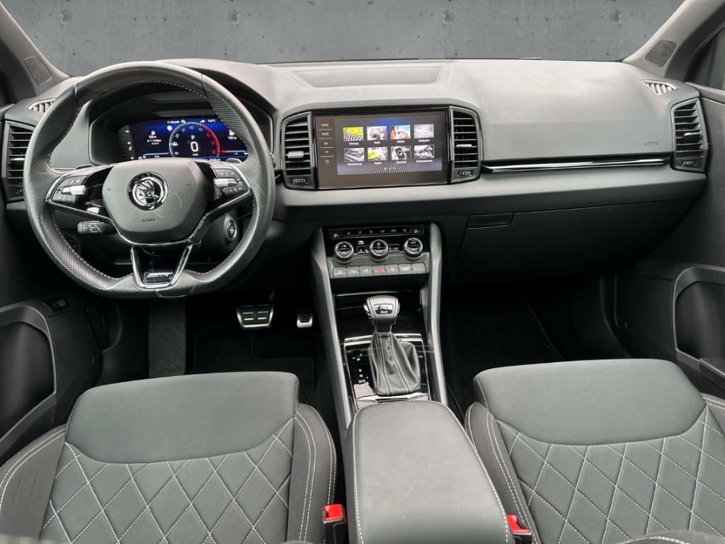 Fahrzeugabbildung SKODA Karoq TDI 4x4 DSG Sportline AHK Pano Navi 360°