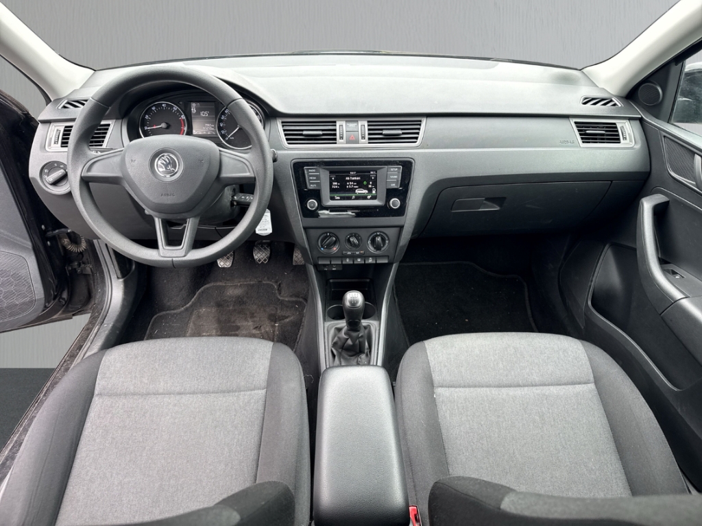 Fahrzeugabbildung SKODA Rapid Cool Edition Spaceback Start-Stop USB ZV