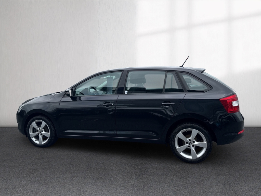 Fahrzeugabbildung SKODA Rapid Cool Edition Spaceback Start-Stop USB ZV