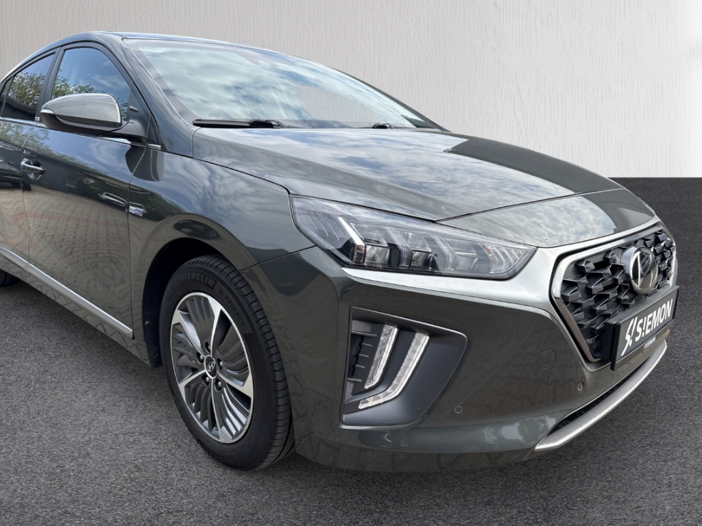 Fahrzeugabbildung Hyundai IONIQ 1.6 GDI PHEV Prime ACC LED Memory RKam Navi SHZ