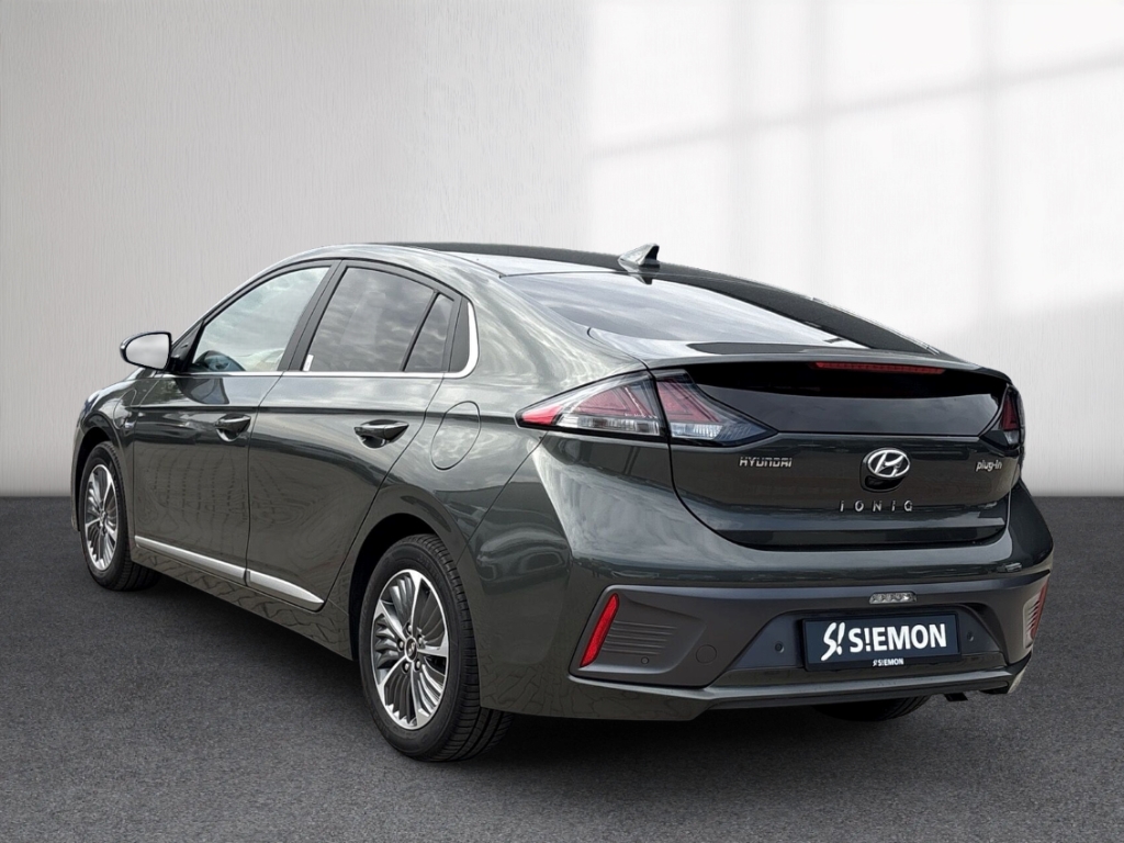 Fahrzeugabbildung Hyundai IONIQ 1.6 GDI PHEV Prime ACC LED Memory RKam Navi SHZ