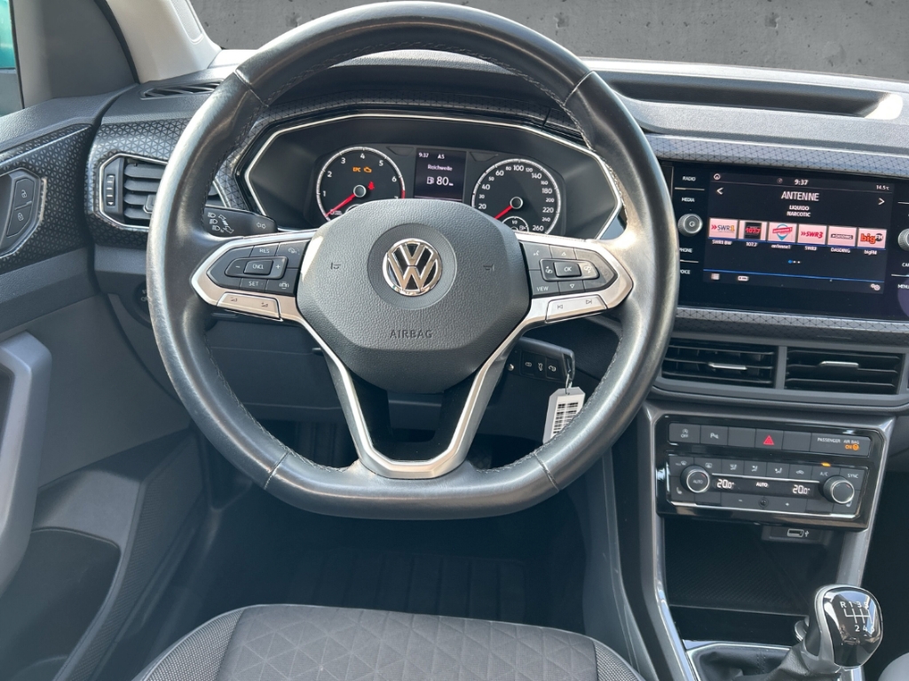 Fahrzeugabbildung Volkswagen T-Roc R-Line 4M AHK ACC SHZ NAV CARPLAY VIRTUAL
