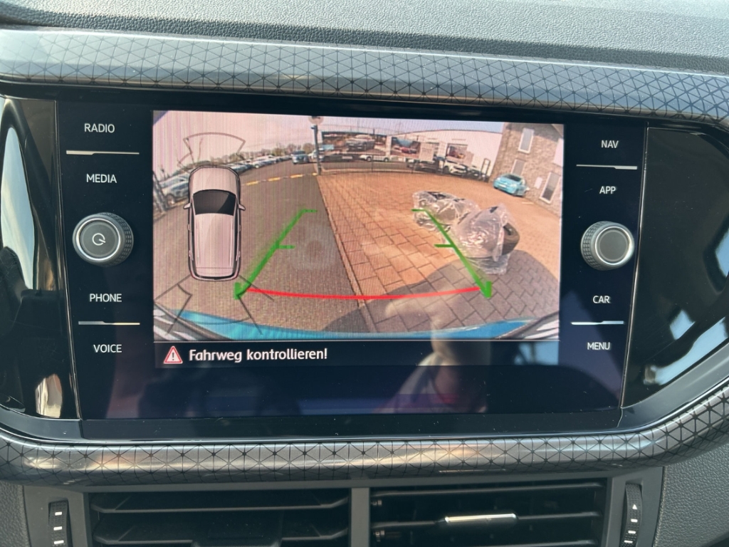 Fahrzeugabbildung Volkswagen T-Roc R-Line 4M AHK ACC SHZ NAV CARPLAY VIRTUAL