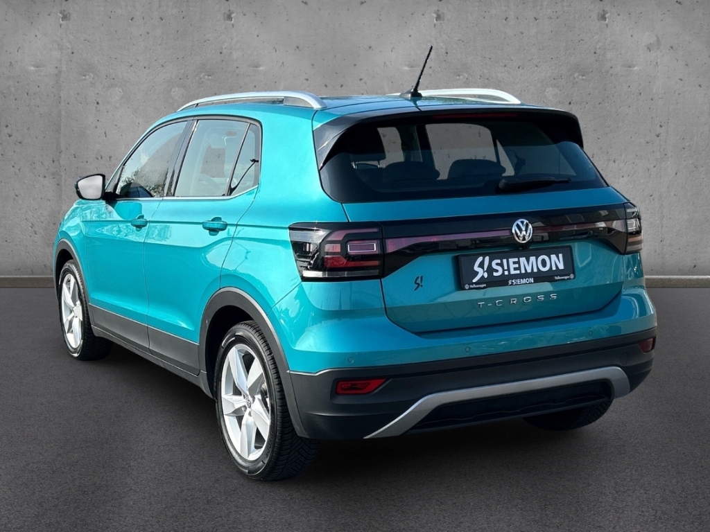 Fahrzeugabbildung Volkswagen T-Roc R-Line 4M AHK ACC SHZ NAV CARPLAY VIRTUAL