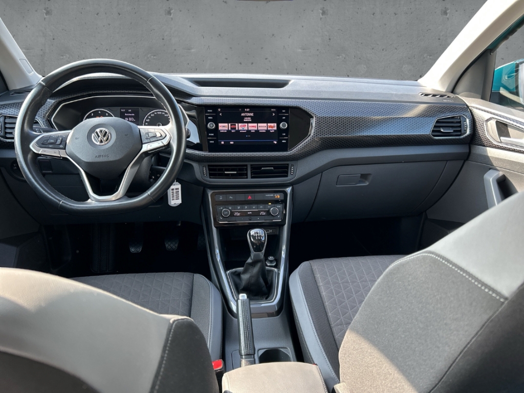 Fahrzeugabbildung Volkswagen T-Roc R-Line 4M AHK ACC SHZ NAV CARPLAY VIRTUAL