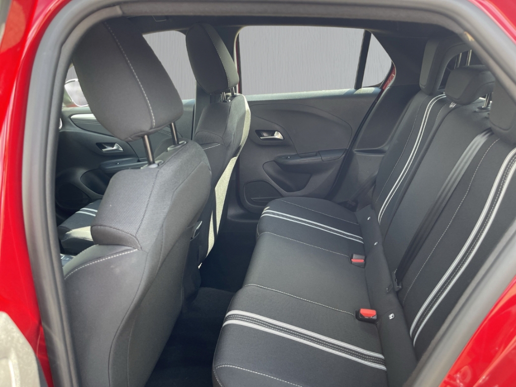Fahrzeugabbildung Opel Corsa GS 1.2 Hybrid AT LED BLIS PDC Kamera Tempomat
