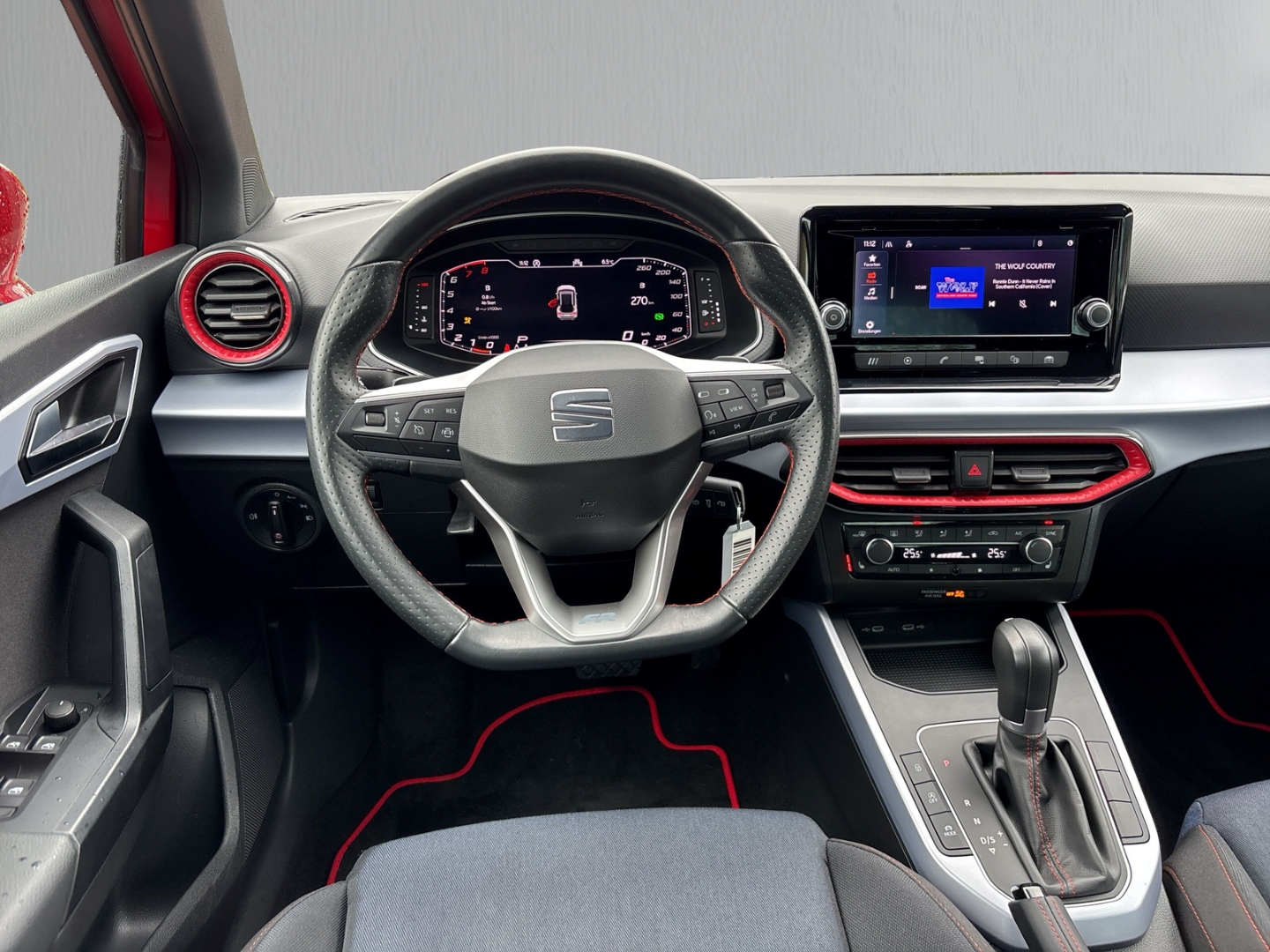 Fahrzeugabbildung SEAT Arona 1.0 TSI DSG FR AHK LED SHZ DIGICOCKP. PDC