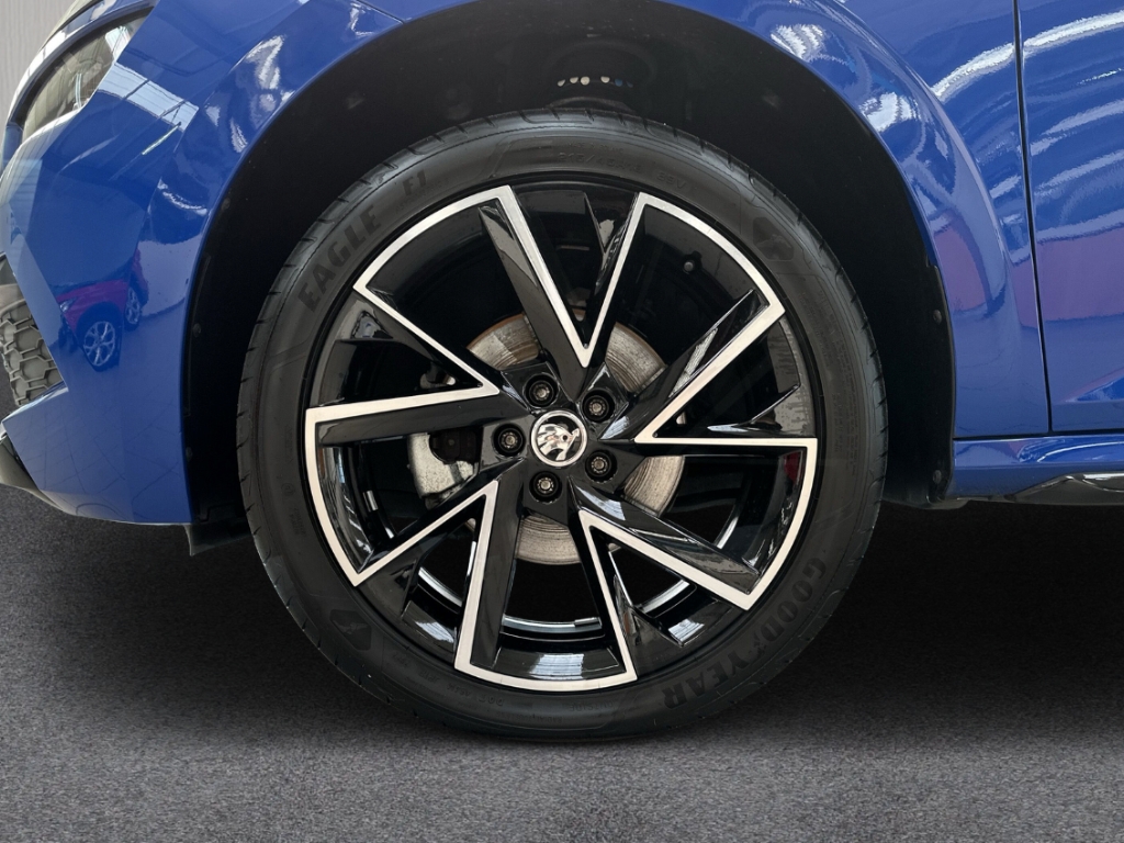Fahrzeugabbildung SKODA Kamiq 1.0 TSI Monte Carlo AHK LED SHZ PDC Sunset