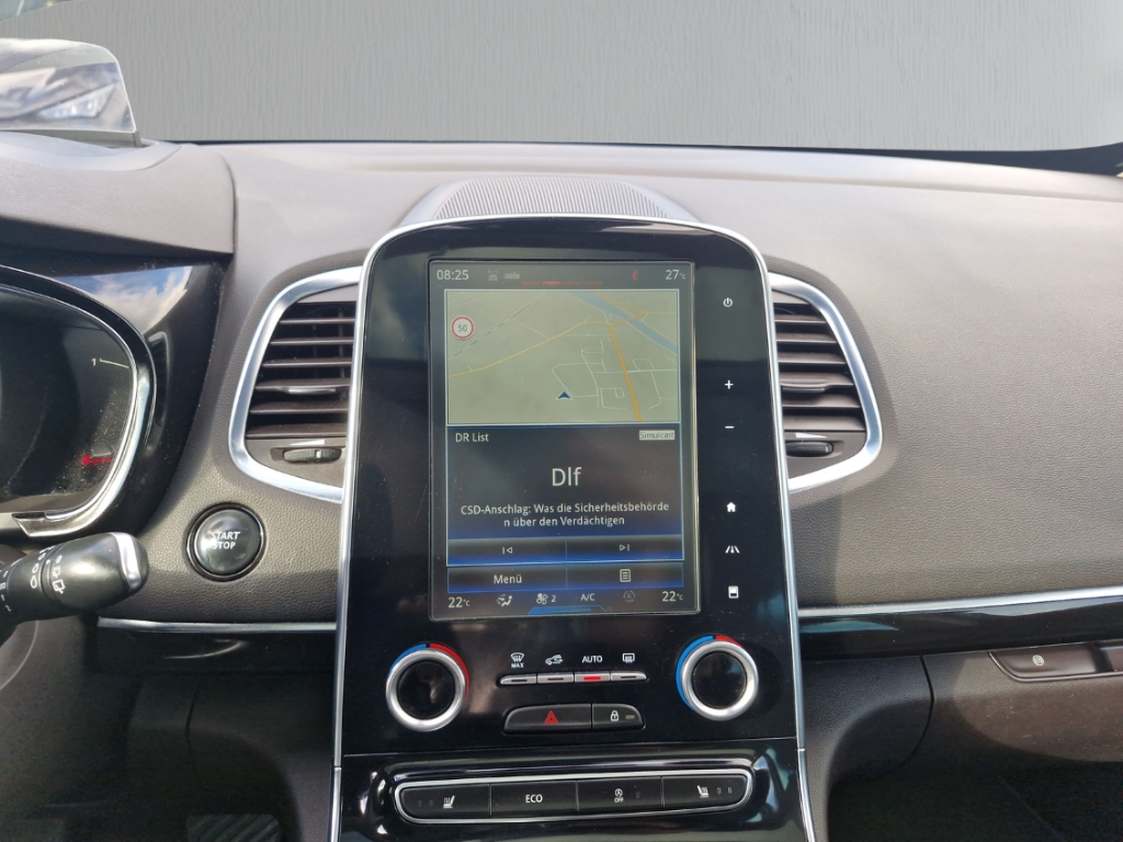 Fahrzeugabbildung Renault Espace V 1.6 dCi 160 Intens ACC HuD AHK Pano StHzg LED RKam