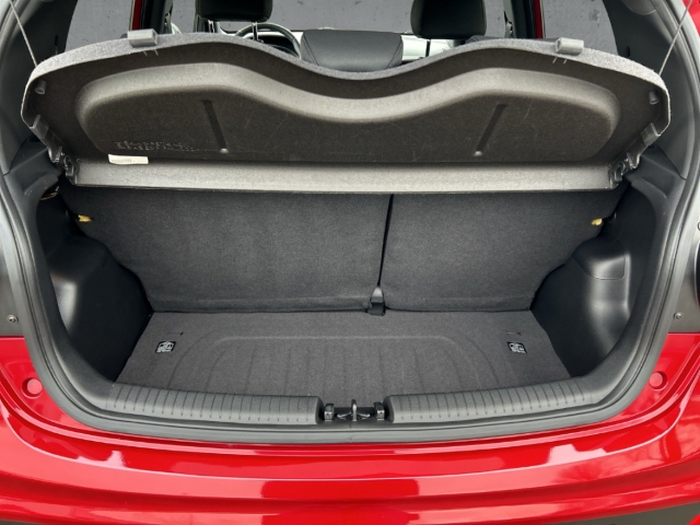 Fahrzeugabbildung Hyundai i10 1.0 Passion DAB Bluetooth GJR SHZ Temp LenkradHZG