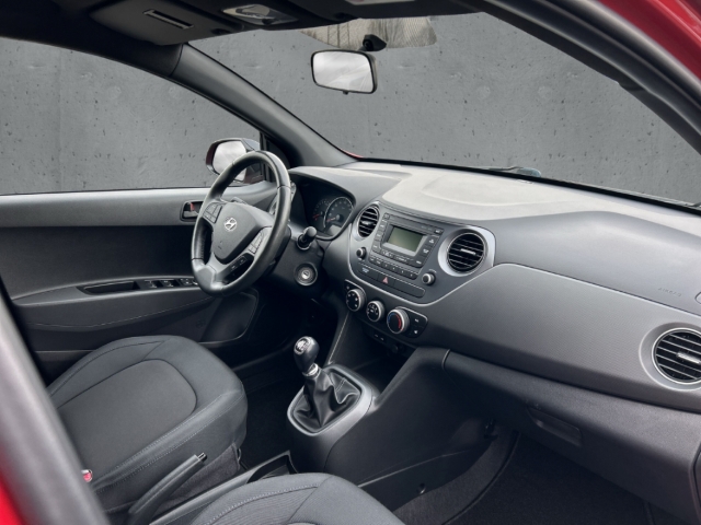 Fahrzeugabbildung Hyundai i10 1.0 Passion DAB Bluetooth GJR SHZ Temp LenkradHZG