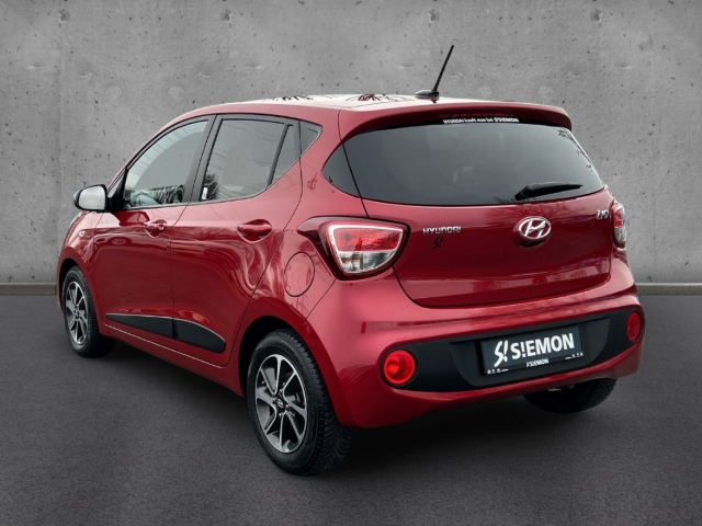 Fahrzeugabbildung Hyundai i10 1.0 Passion DAB Bluetooth GJR SHZ Temp LenkradHZG