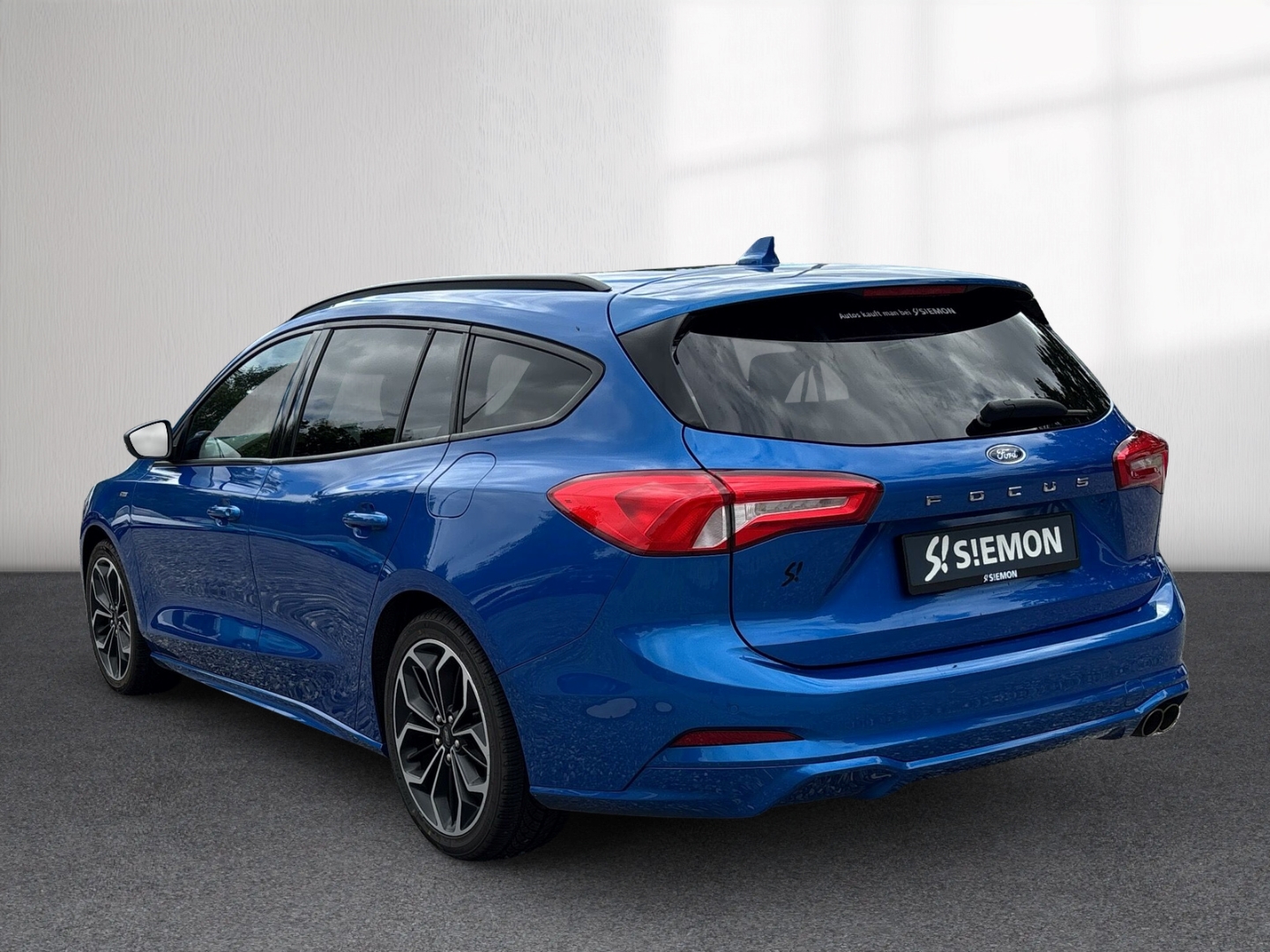 Fahrzeugabbildung Ford Focus Turnier 1.5EB ST-Line Navi BT DAB+ Klima