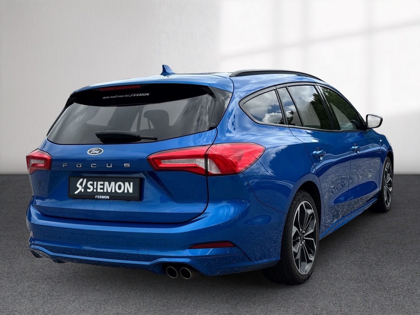 Fahrzeugabbildung Ford Focus Turnier 1.5EB ST-Line Navi BT DAB+ Klima