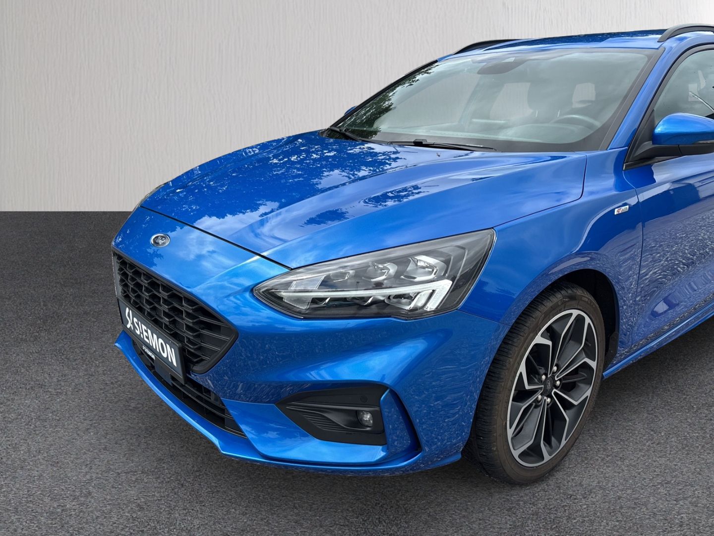 Fahrzeugabbildung Ford Focus Turnier 1.5EB ST-Line Navi BT DAB+ Klima