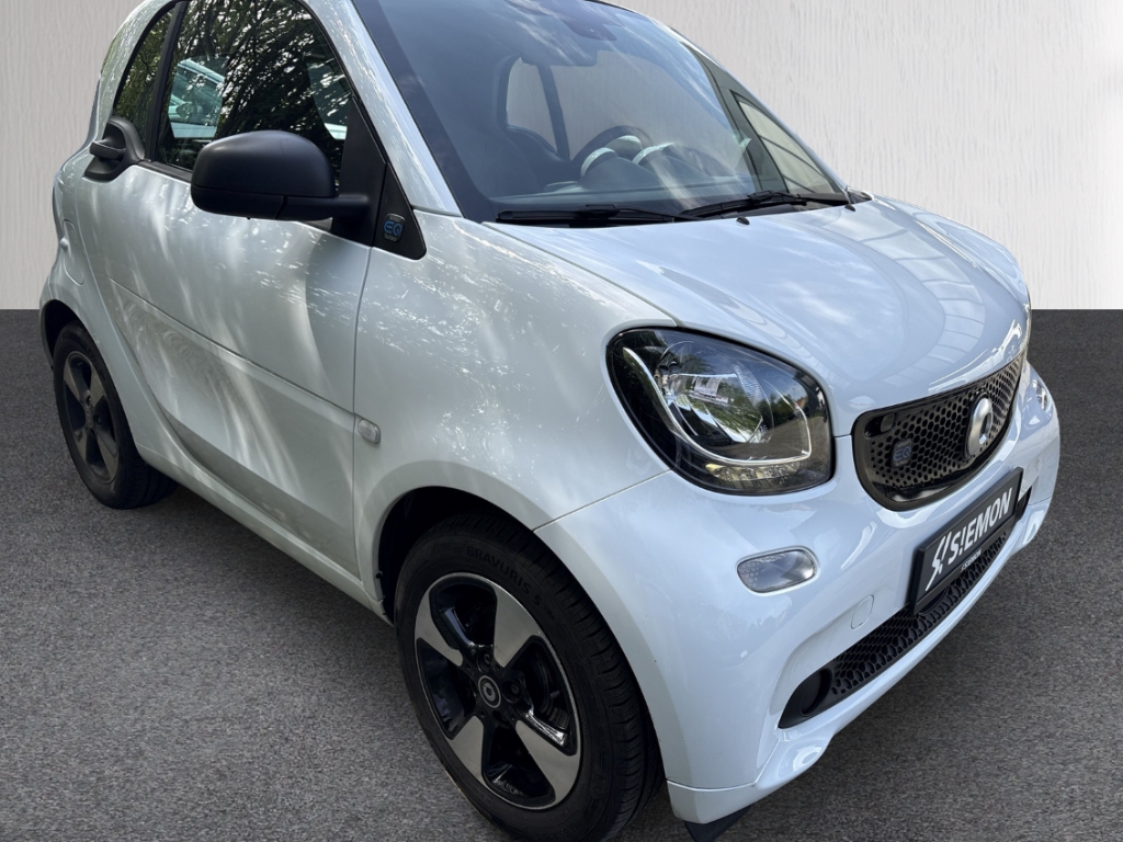 Fahrzeugabbildung Smart fortwo coupe EQ Klimaauto GRA BT ISOFIX Klimaauto
