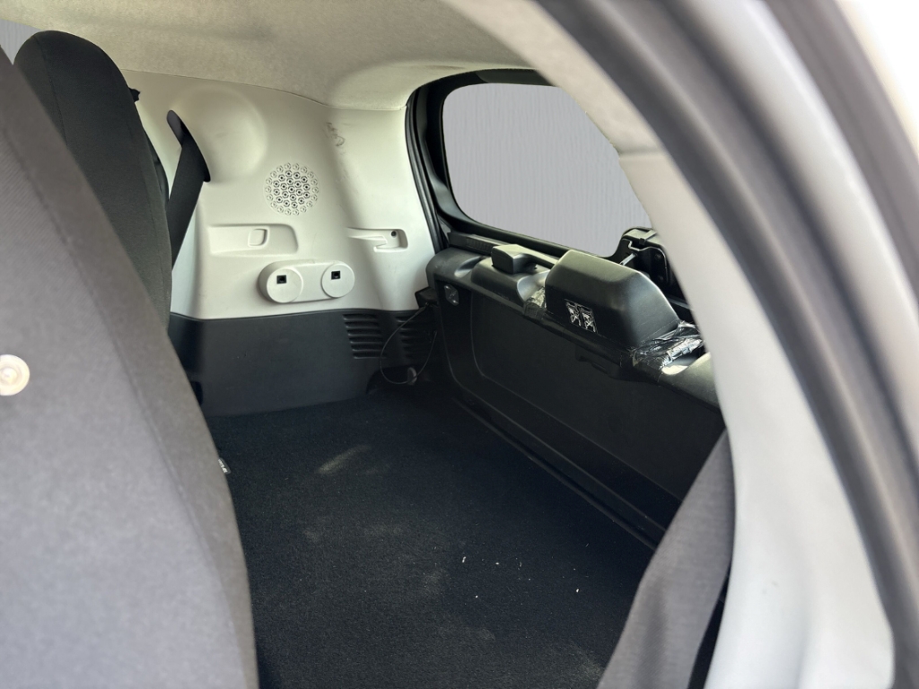 Fahrzeugabbildung Smart fortwo coupe EQ Klimaauto GRA BT ISOFIX Klimaauto