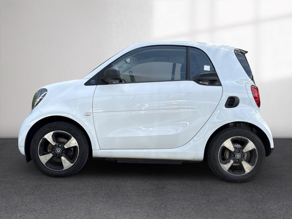 Fahrzeugabbildung Smart fortwo coupe EQ Klimaauto GRA BT ISOFIX Klimaauto