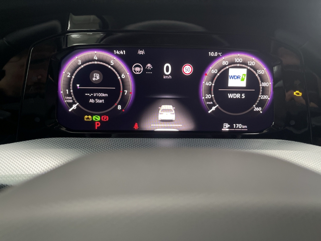 Fahrzeugabbildung Volkswagen Golf 1.5 eTSI DSG Goal AHK LED+ Navi ACC SHZ Kam