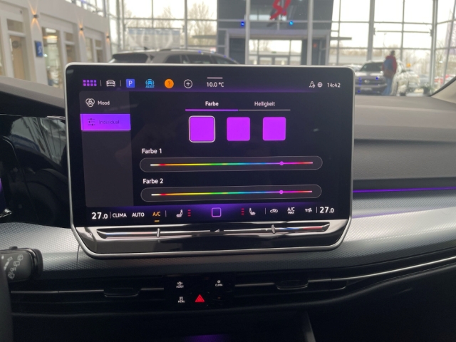 Fahrzeugabbildung Volkswagen Golf 1.5 eTSI DSG Goal AHK LED+ Navi ACC SHZ Kam