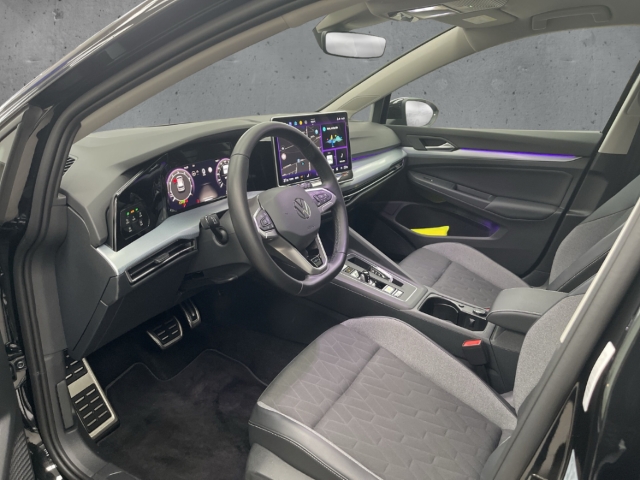 Fahrzeugabbildung Volkswagen Golf 1.5 eTSI DSG Goal AHK LED+ Navi ACC SHZ Kam