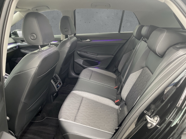 Fahrzeugabbildung Volkswagen Golf 1.5 eTSI DSG Goal AHK LED+ Navi ACC SHZ Kam