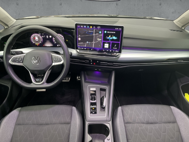 Fahrzeugabbildung Volkswagen Golf 1.5 eTSI DSG Goal AHK LED+ Navi ACC SHZ Kam