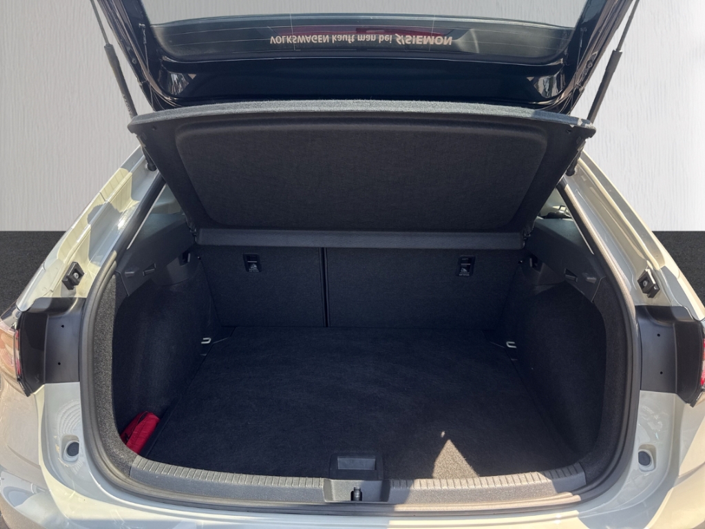 Fahrzeugabbildung Volkswagen Taigo 1.0 TSI Style ACC Temp SHZ PDCv+h Navi LED BT