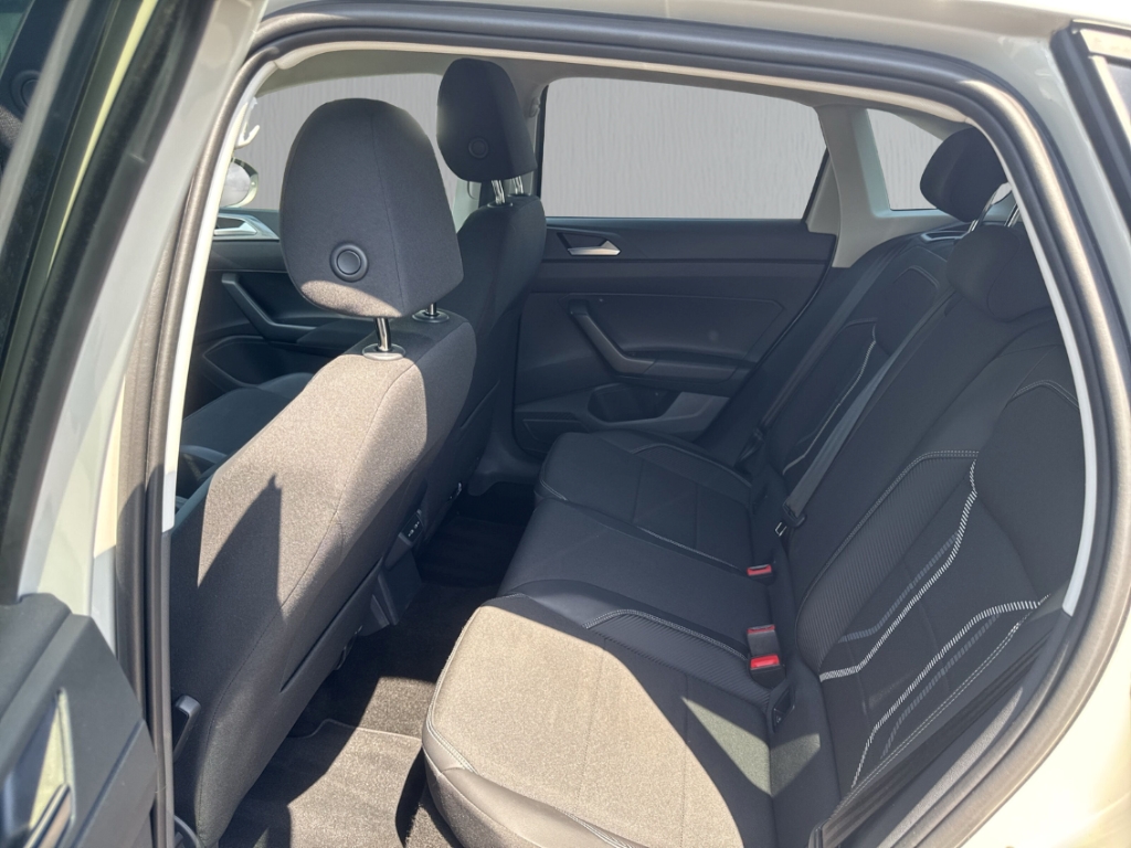 Fahrzeugabbildung Volkswagen Taigo 1.0 TSI Style ACC Temp SHZ PDCv+h Navi LED BT