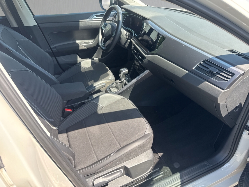 Fahrzeugabbildung Volkswagen Taigo 1.0 TSI Style ACC Temp SHZ PDCv+h Navi LED BT