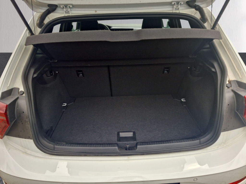 Fahrzeugabbildung Volkswagen Polo 2.0 GTI DSG IQ.Light ACC SHZ NAVI CarPlay DAB