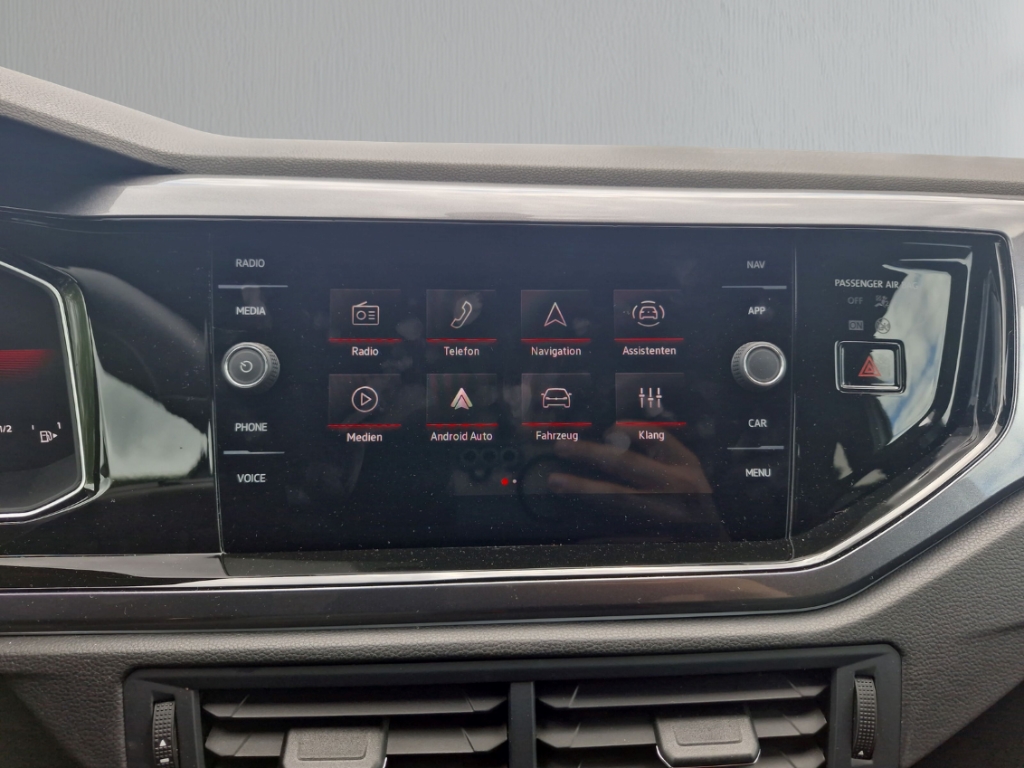 Fahrzeugabbildung Volkswagen Polo 2.0 GTI DSG IQ.Light ACC SHZ NAVI CarPlay DAB