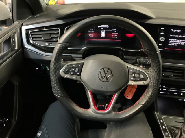 Fahrzeugabbildung Volkswagen Polo 2.0 GTI DSG IQ.Light ACC SHZ NAVI CarPlay DAB
