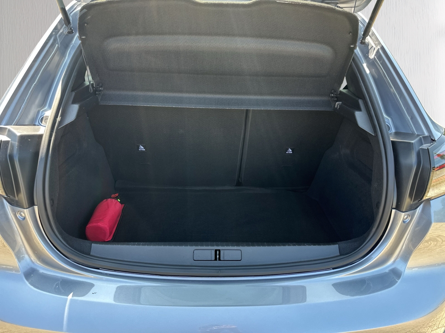 Fahrzeugabbildung Peugeot 208 1.2 PureTech Allure PDCv+h 360°Kam digiCP Navi