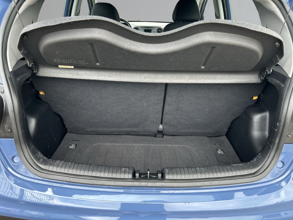 Fahrzeugabbildung Hyundai i10 1.0 Trend Klima SHZ DAB Bluetooth Allwetter