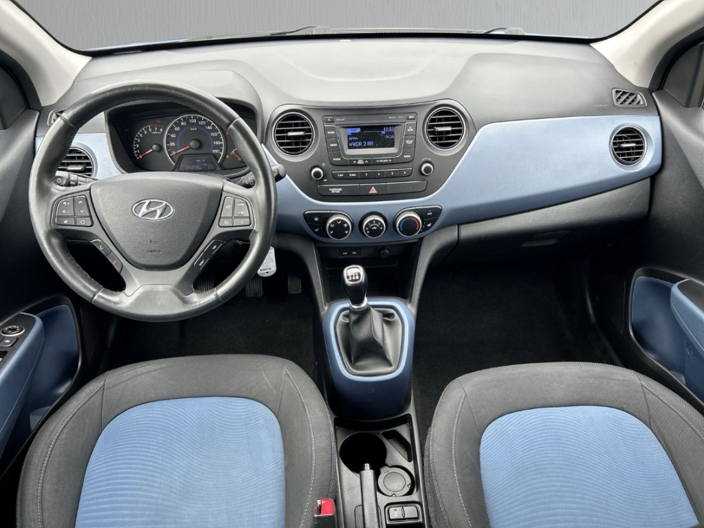 Fahrzeugabbildung Hyundai i10 1.0 Trend Klima SHZ DAB Bluetooth Allwetter