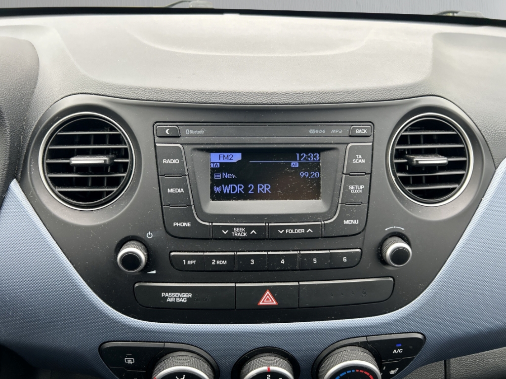 Fahrzeugabbildung Hyundai i10 1.0 Trend Klima SHZ DAB Bluetooth Allwetter