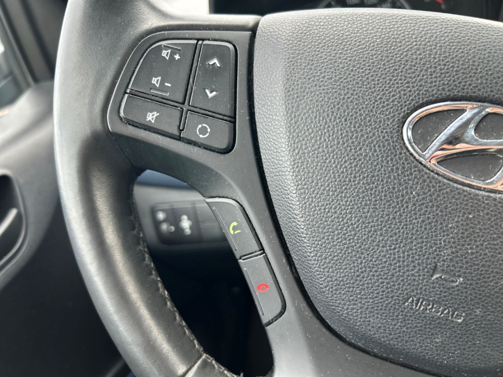Fahrzeugabbildung Hyundai i10 1.0 Trend Klima SHZ DAB Bluetooth Allwetter