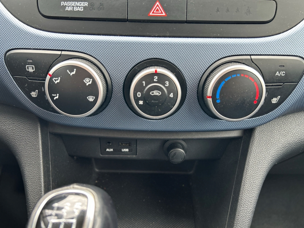 Fahrzeugabbildung Hyundai i10 1.0 Trend Klima SHZ DAB Bluetooth Allwetter