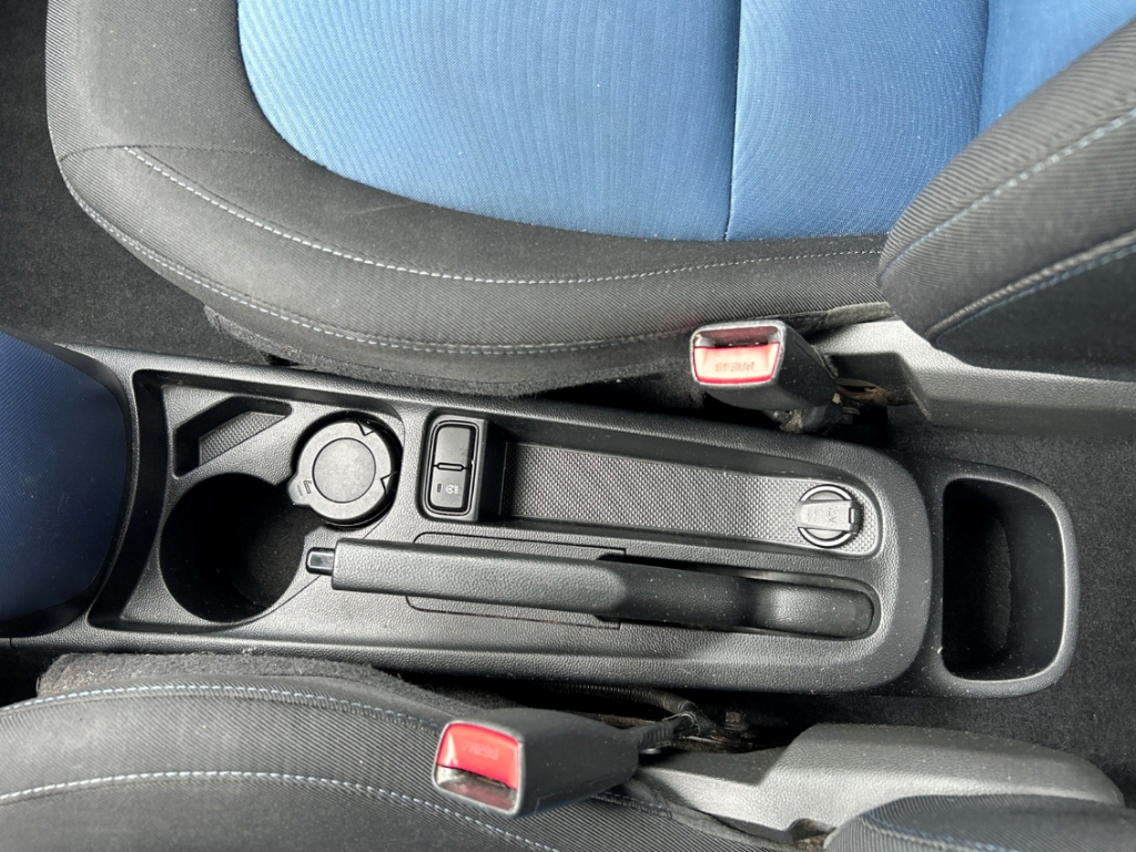 Fahrzeugabbildung Hyundai i10 1.0 Trend Klima SHZ DAB Bluetooth Allwetter