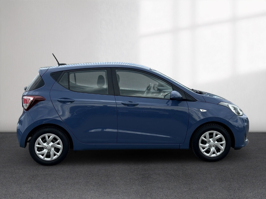 Fahrzeugabbildung Hyundai i10 1.0 Trend Klima SHZ DAB Bluetooth Allwetter