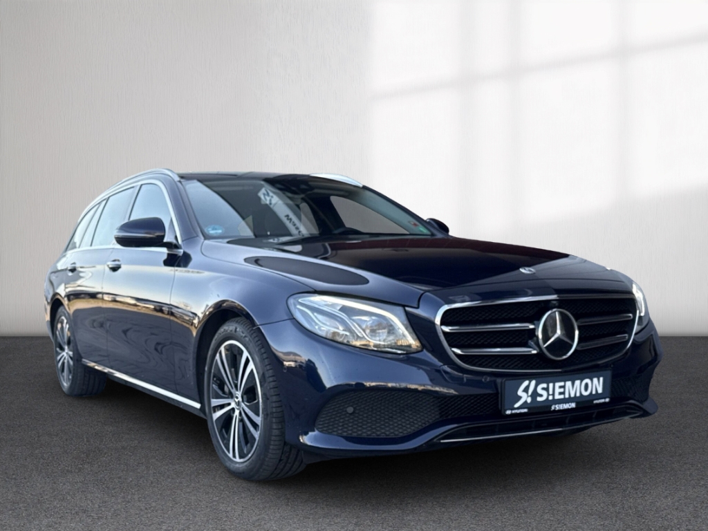 Fahrzeugabbildung Mercedes-Benz E 400 d 4MATIC Avantgarde AHK 360°Kam Nav LED SHZ
