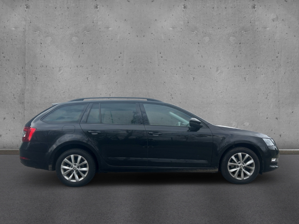Fahrzeugabbildung SKODA Octavia Combi 2.0 TDI Style PDC Carplay SHZ