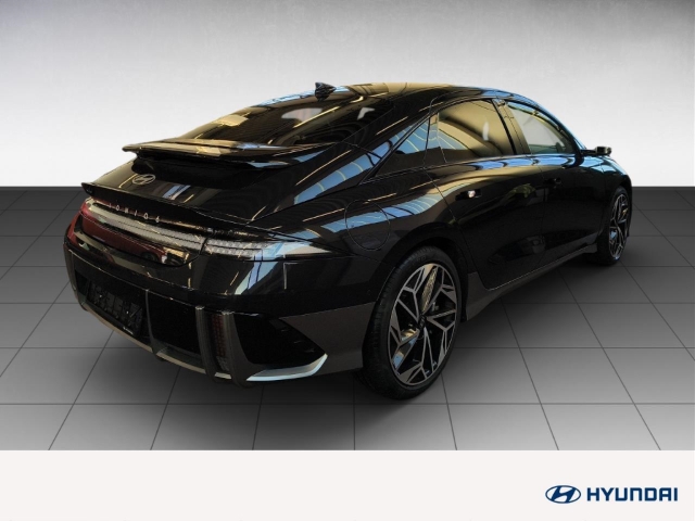 Fahrzeugabbildung Hyundai IONIQ 6 77,4kWh 2WD UNIQ Digi-Spiegel 20LM Schiebedach HUD Navi Digitales Cockpit