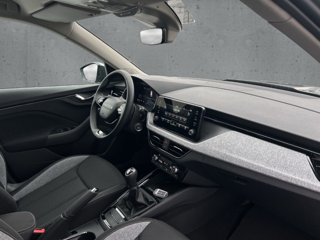 Fahrzeugabbildung SKODA Kamiq 1.0 TSI SELECTION LED AHK SHZ PDC AppleCarplay