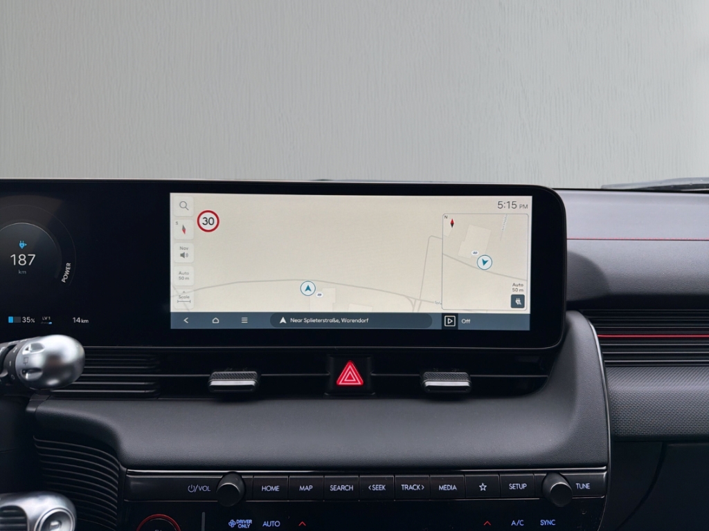 Fahrzeugabbildung Hyundai IONIQ 5 FL MY26 84kWh 2WD N-Line X Sitz-P Matrix Navi Digitales Cockpit LED ACC