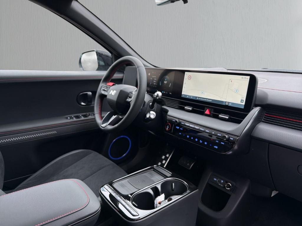Fahrzeugabbildung Hyundai IONIQ 5 FL MY26 84kWh 2WD N-Line X Sitz-P Matrix Navi Digitales Cockpit LED ACC
